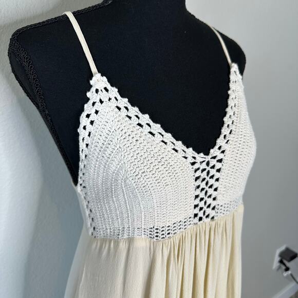 Lulu’s Women’s Hippie Hippie Chic Maxi Dress Crochet Bodice Cream Size Medium - Picture 5 of 12